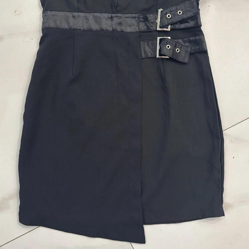 PrettyLittleThing Black Sleeveless Mini Dress with Buckles.  Sz 6 - Picture 9 of 14